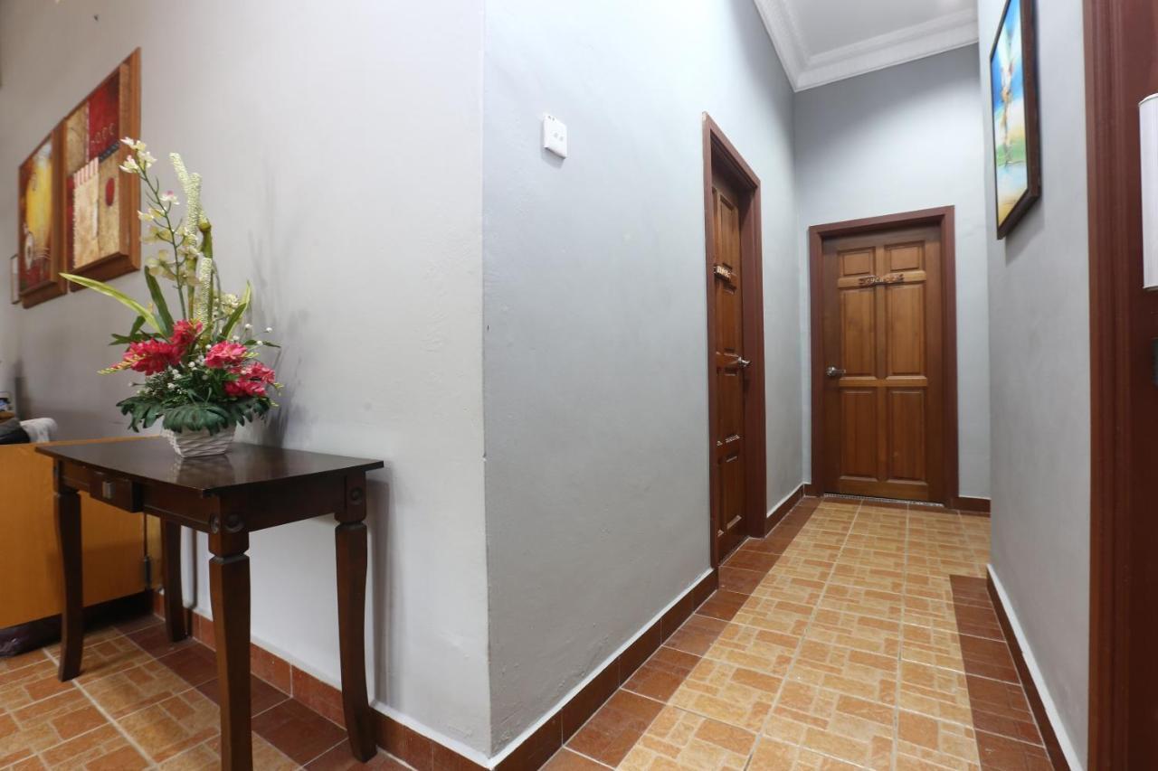 Oyo 89523 Villa Sri Mayang Kuala Terengganu Exterior foto